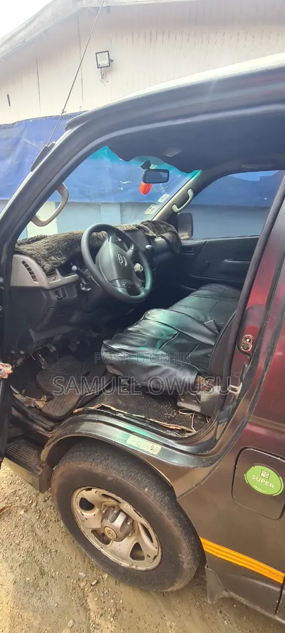Toyota HiAce 2009 Grey
