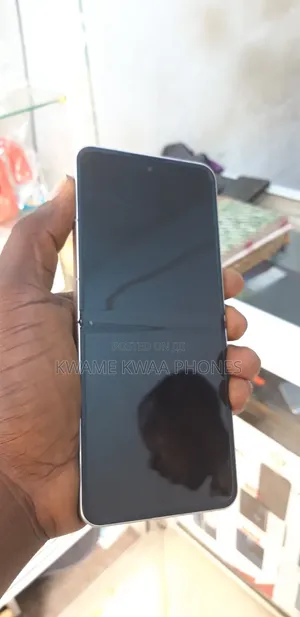 ZTE nubia Flip 5G 256 GB Gold