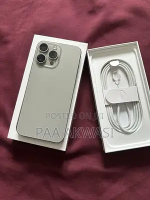 Apple iPhone 15 Pro Max 256 GB Silver