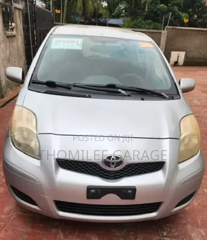 Toyota Yaris 2010 Gray