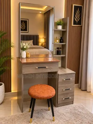 Stylish Dressing Mirror Set