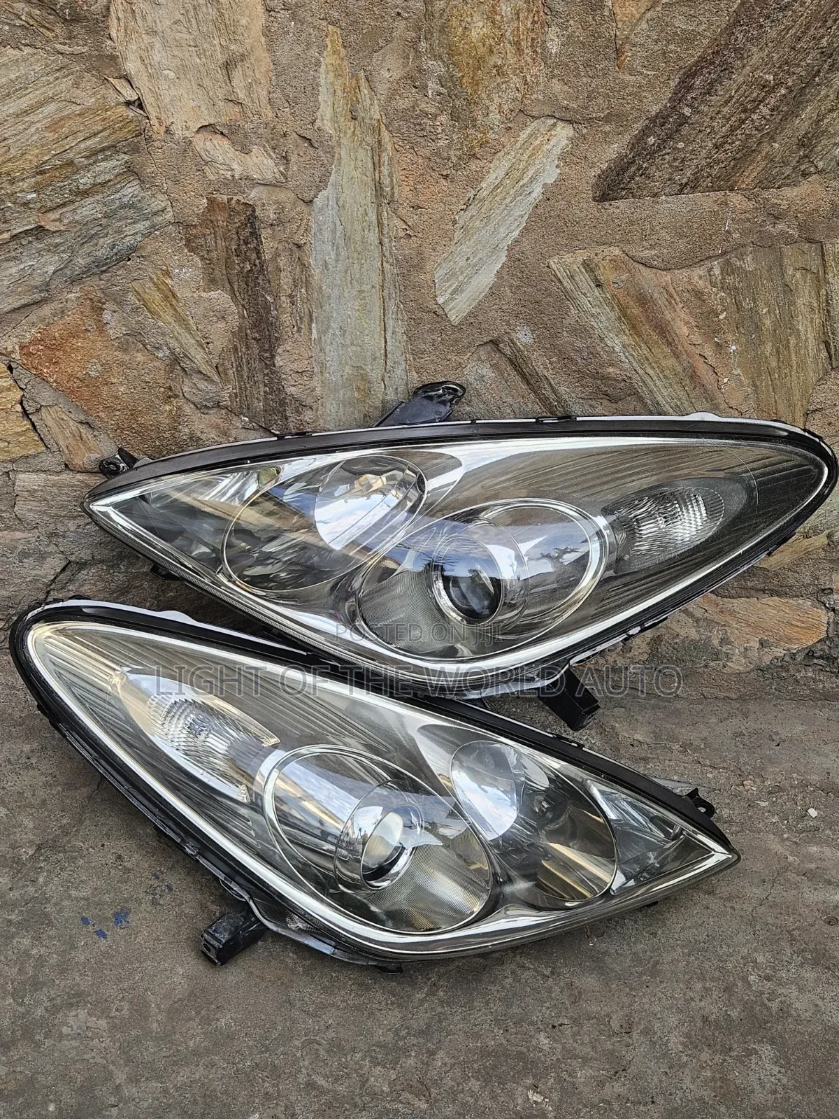 Lexus ES350 Headlight Charger Type