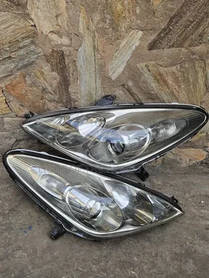 Lexus ES350 Headlight Charger Type