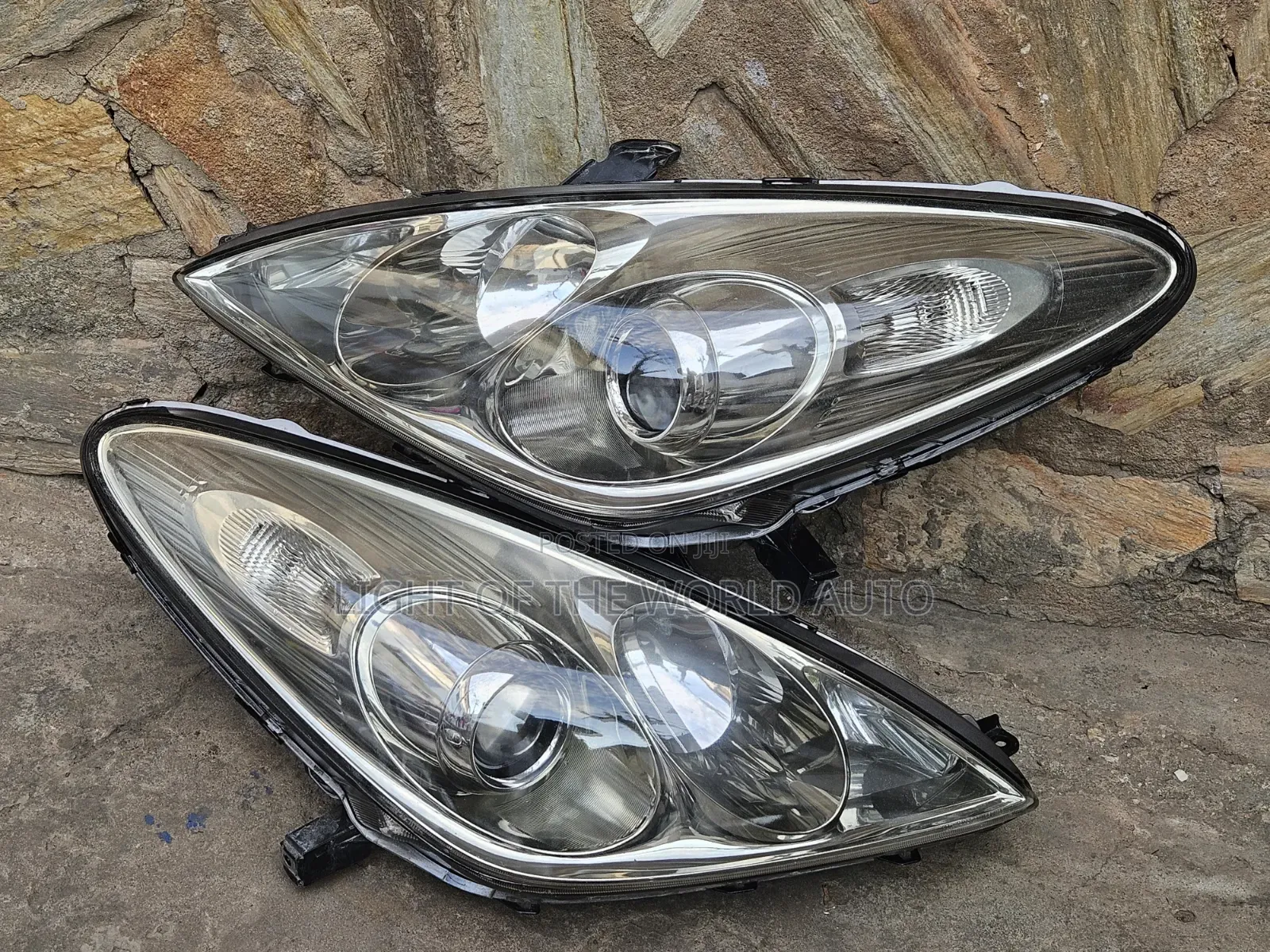 Lexus ES350 Headlight Charger Type