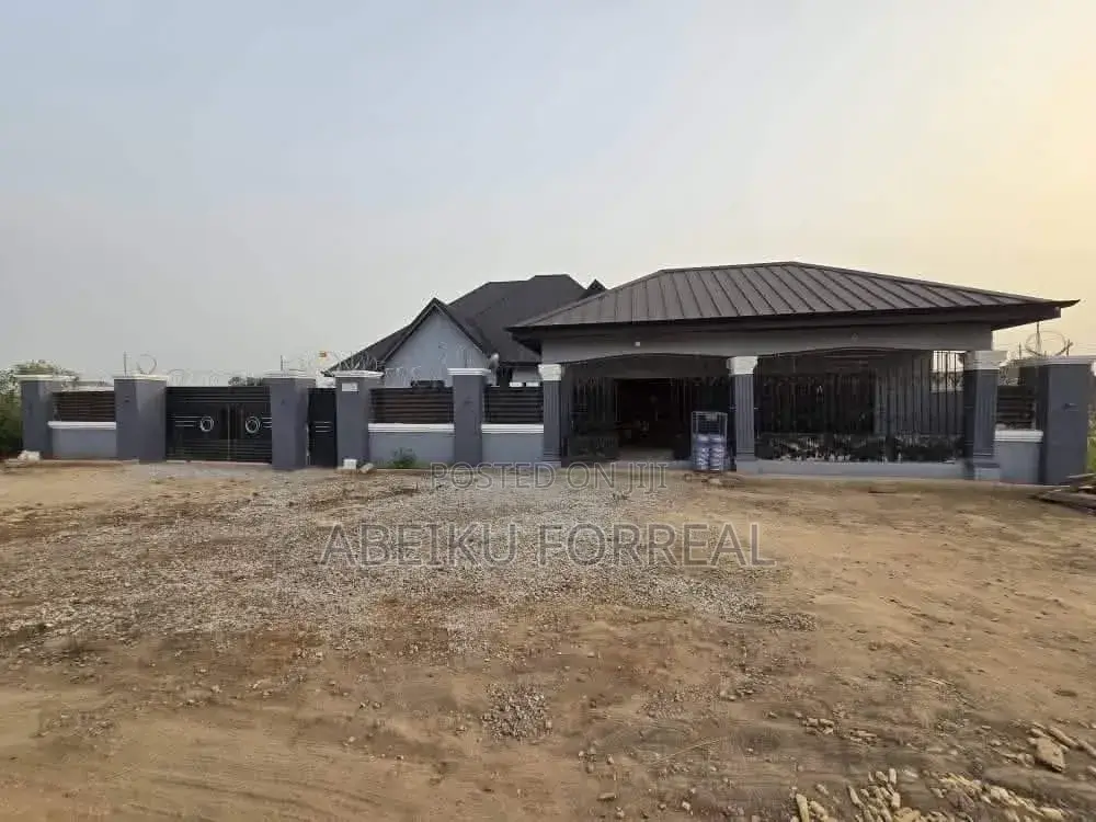 6bdrm House in Sunyani Municipal for sale