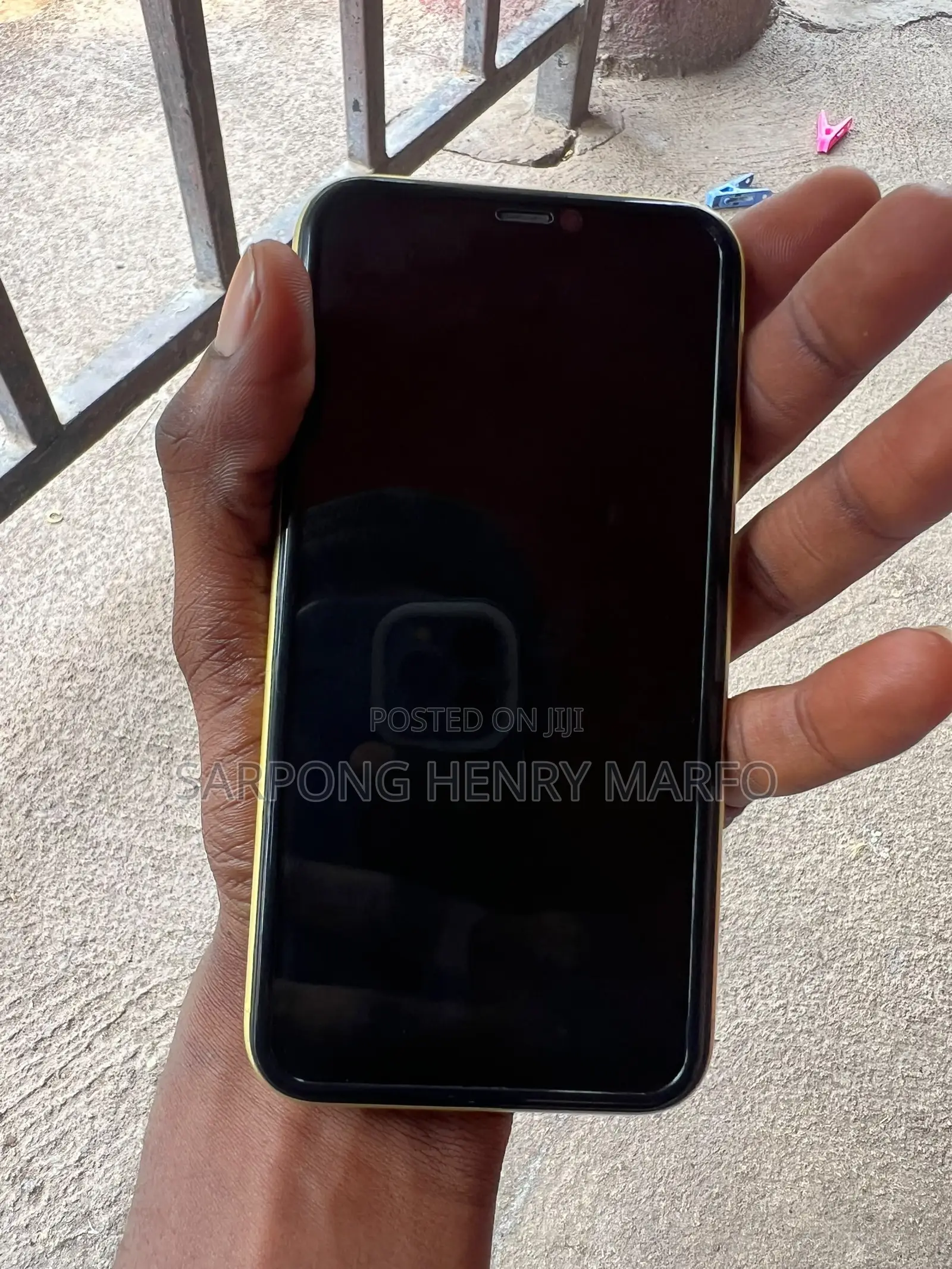 Apple iPhone 11 64 GB Yellow