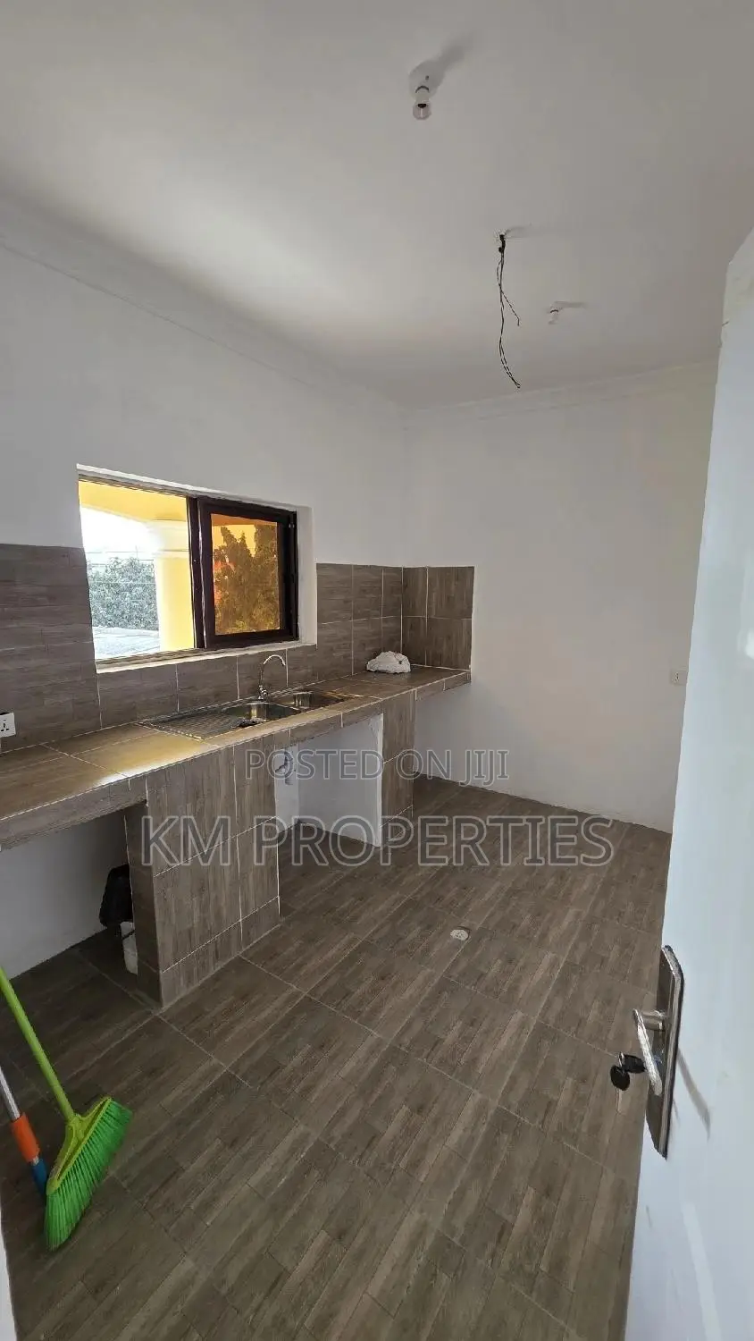2bdrm Apartment in North Legon for rent