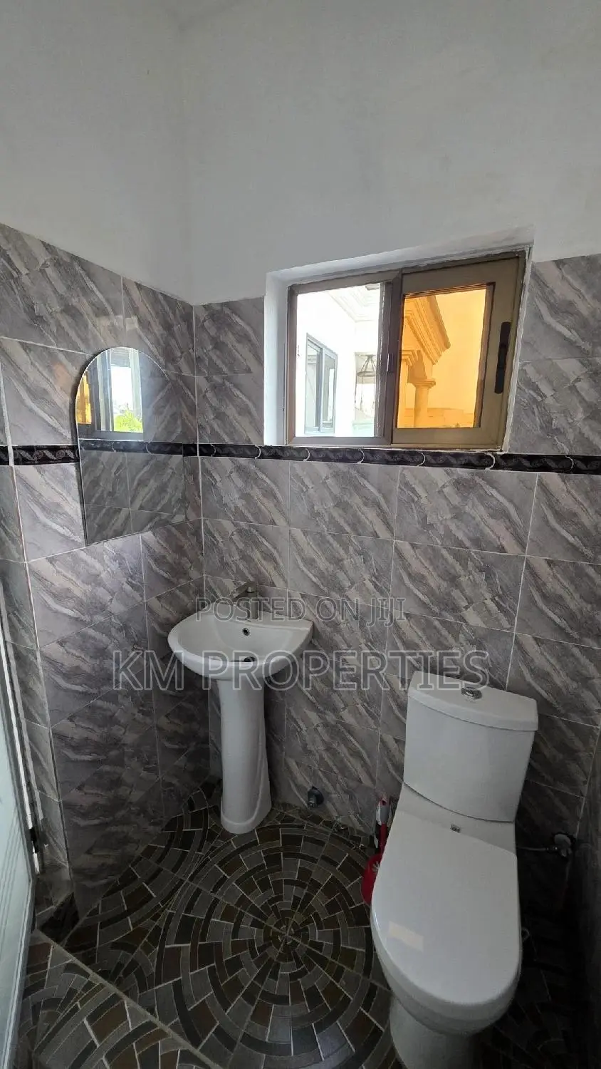 2bdrm Apartment in North Legon for rent