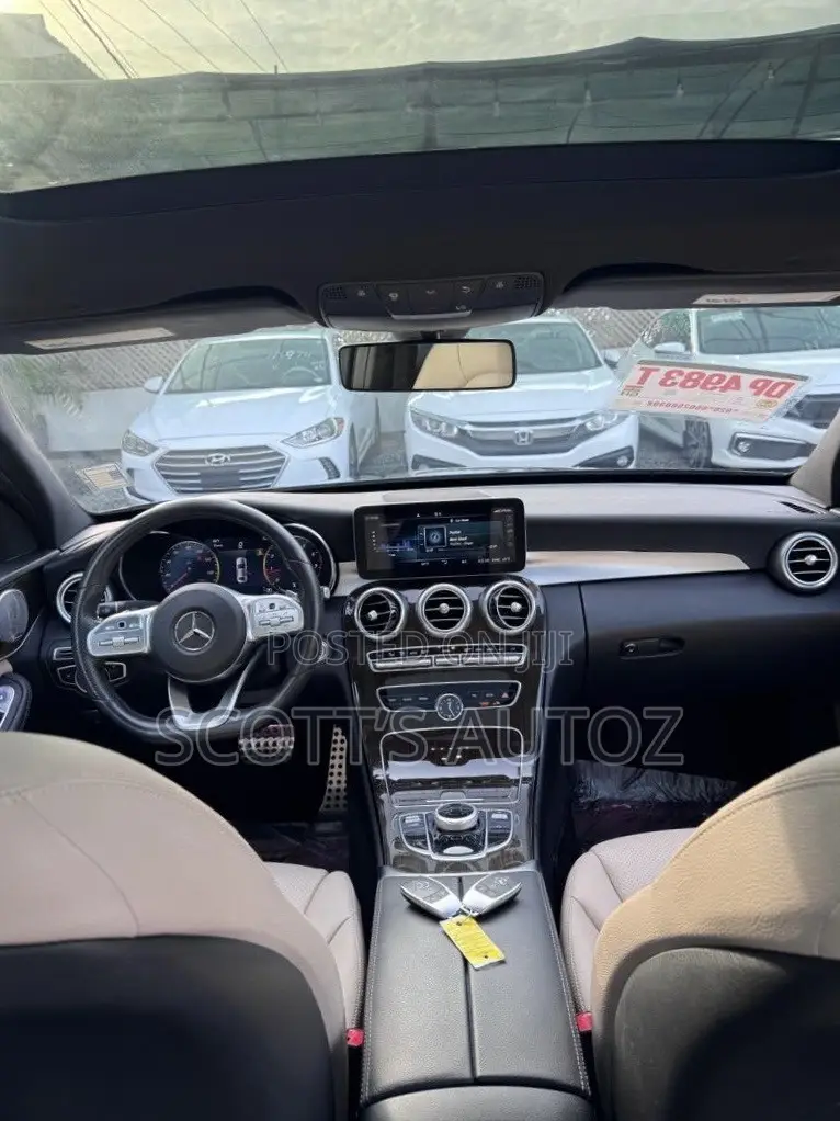Mercedes-Benz C300 2019 Blue