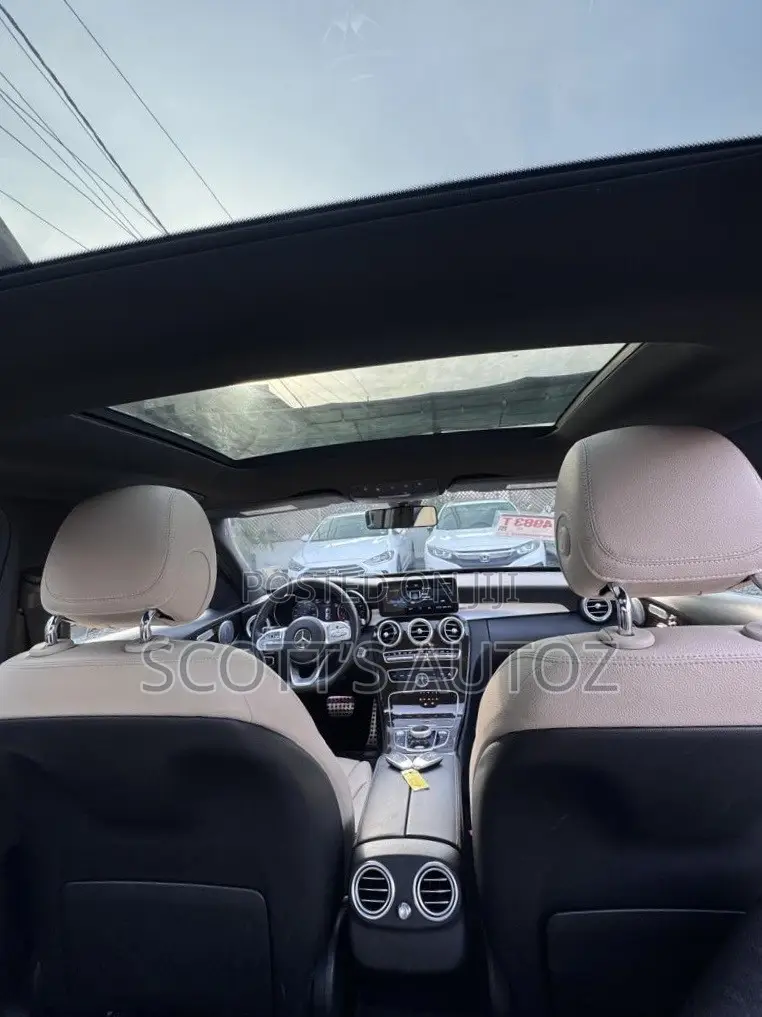 Mercedes-Benz C300 2019 Blue