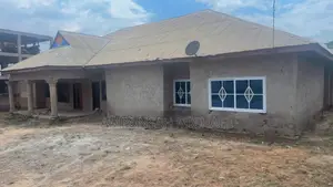 6bdrm House in Atwima Nwabiagya for sale
