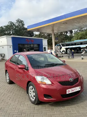 Toyota Yaris 2009 Red