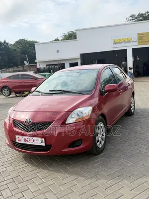 Toyota Yaris 2009 Red