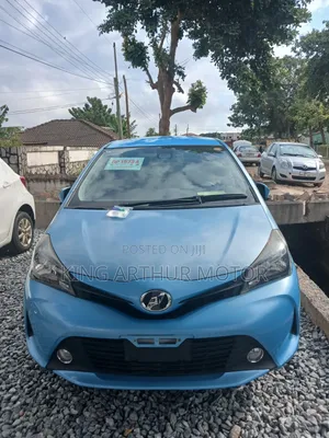 Toyota Vitz 1.3 FWD 3dr 2016 Blue