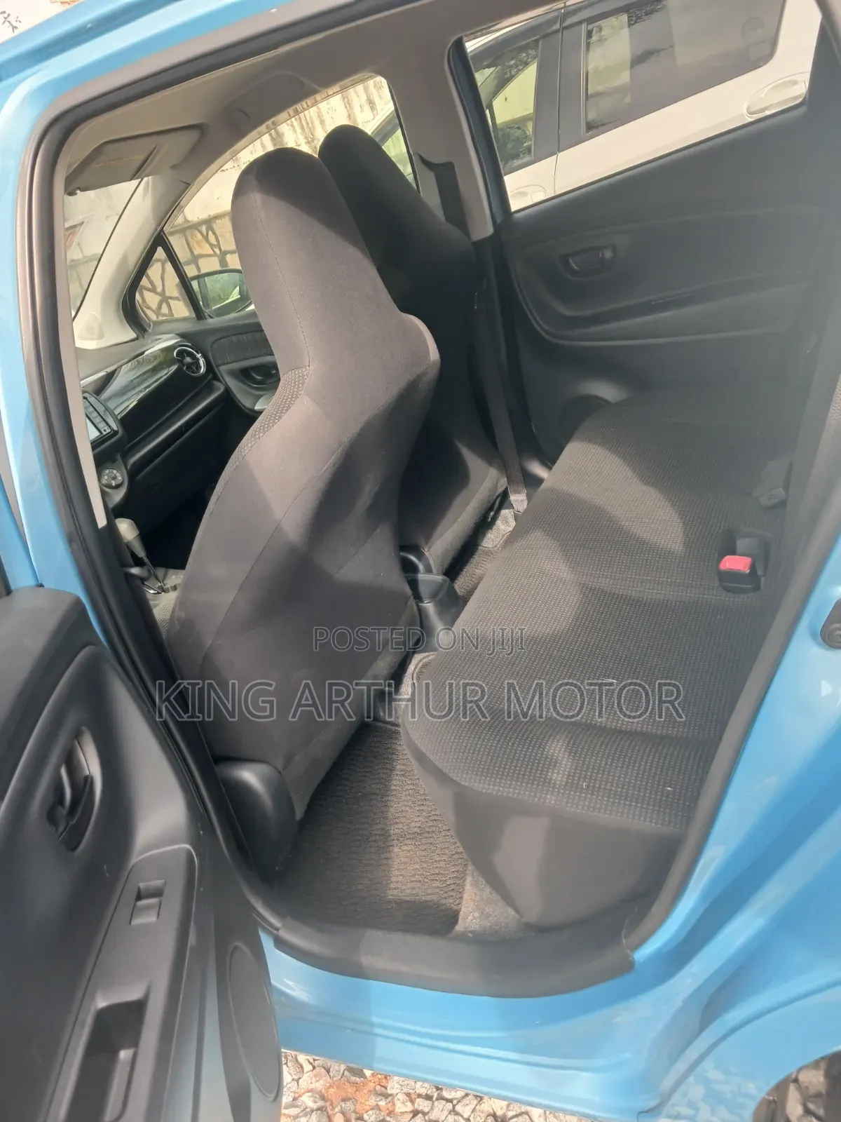 Toyota Vitz 1.3 FWD 3dr 2016 Blue