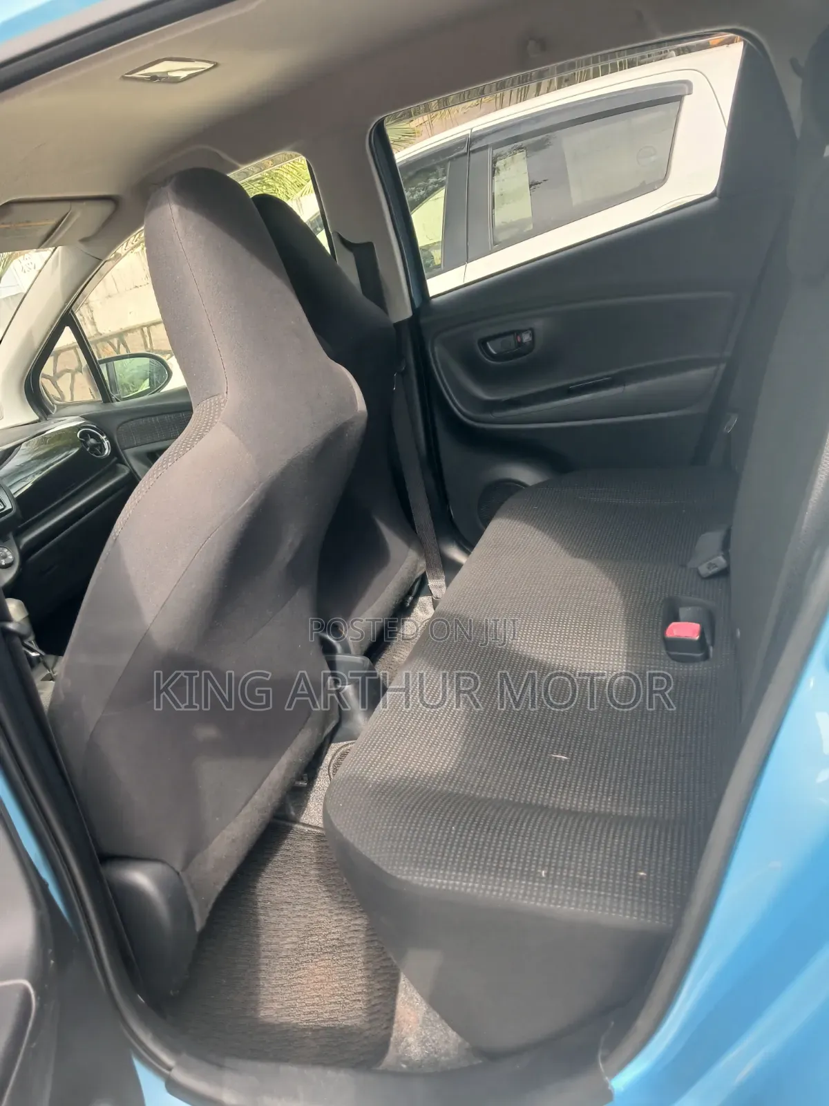 Toyota Vitz 1.3 FWD 3dr 2016 Blue