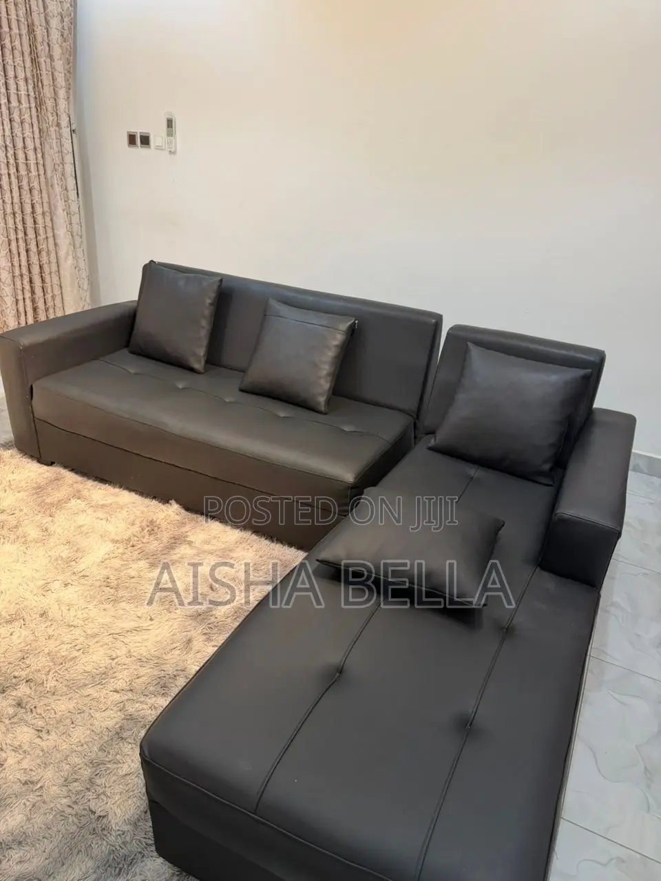 Chairs for Sele in Good Condition