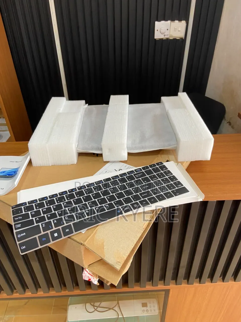 New Laptop Medion 8GB Intel SSD 256GB