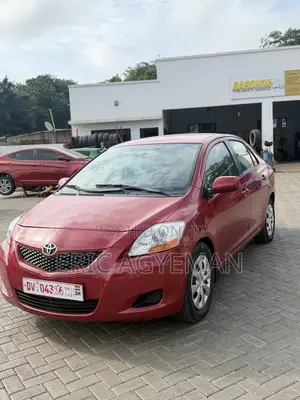 Toyota Yaris 2010 Red