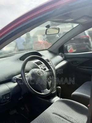 Toyota Yaris 2010 Red