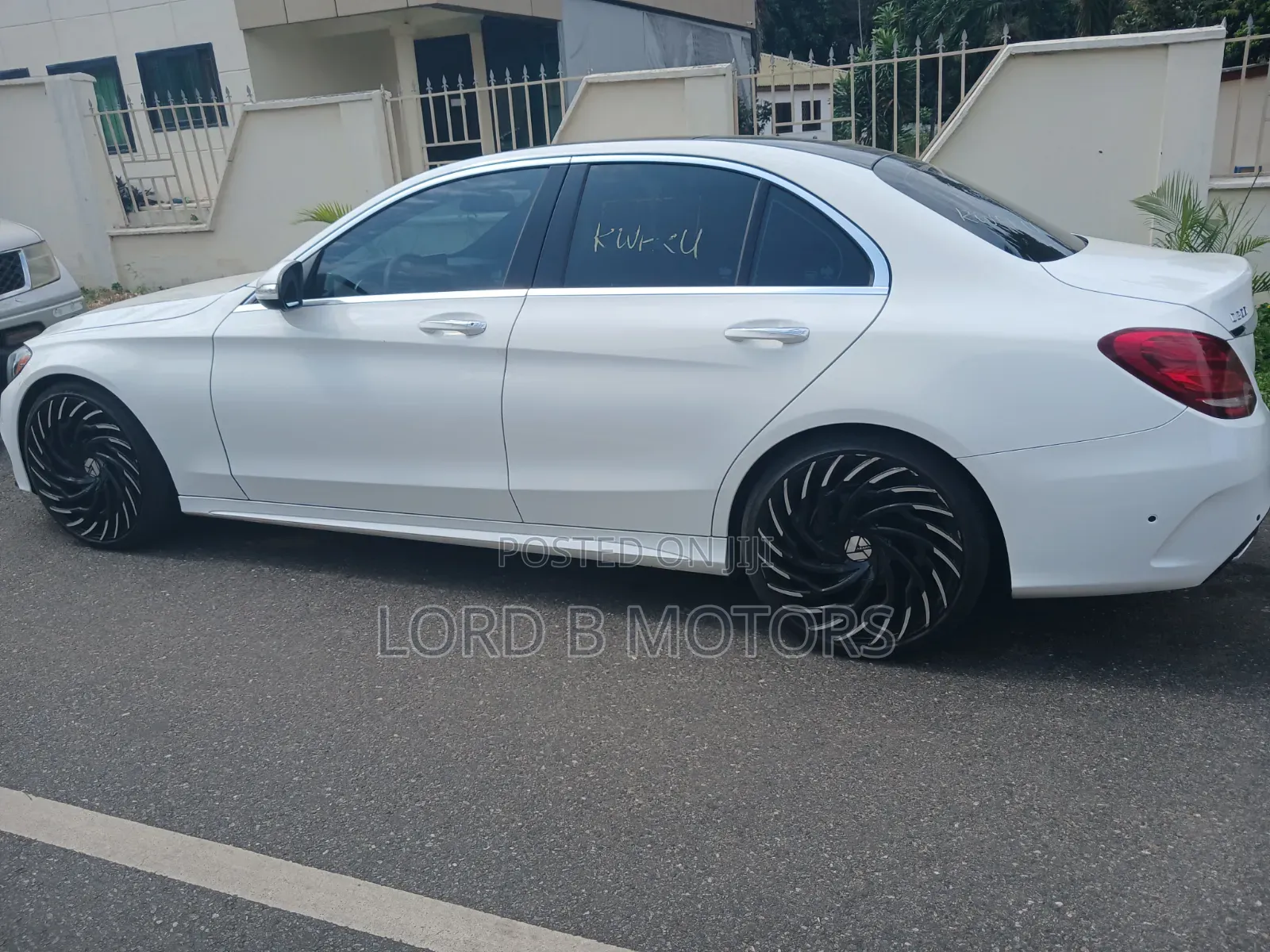 Mercedes-Benz C300 2016 White