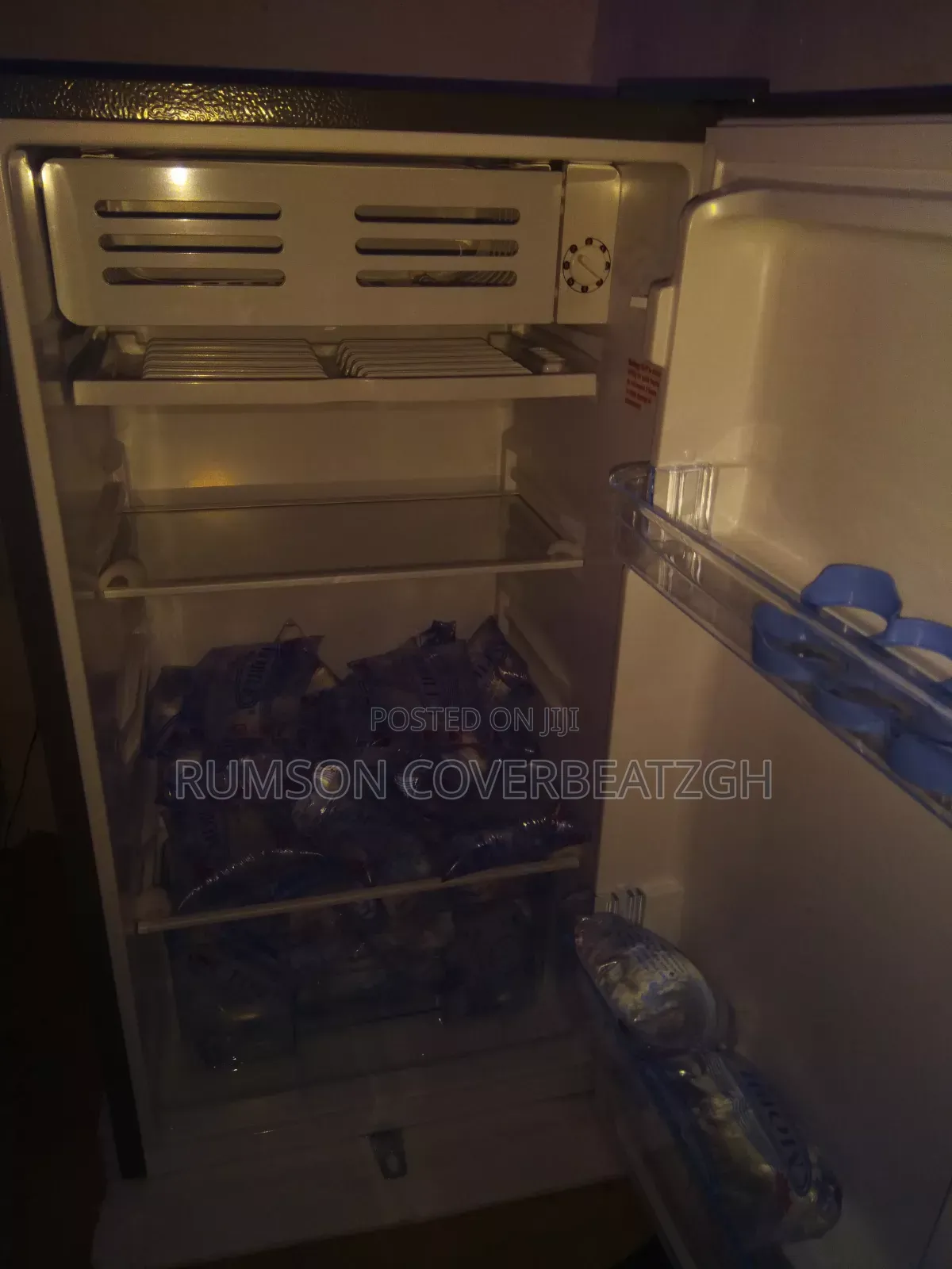 Table Top Fridge (90 Litres)
