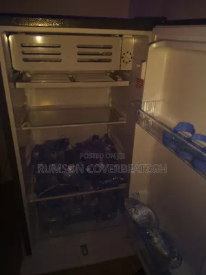 Table Top Fridge (90 Litres)