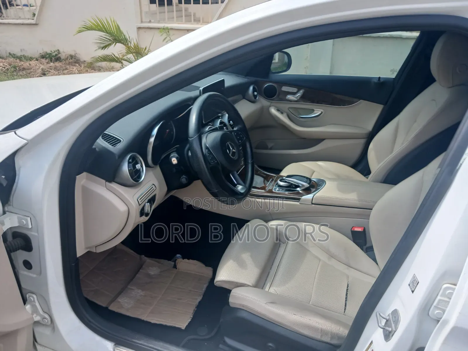 Mercedes-Benz C300 2016 White