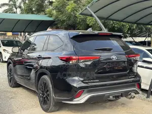 Toyota Highlander XSE AWD 2023 Black
