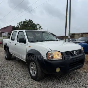 Nissan Hardbody 2000i 2006 White