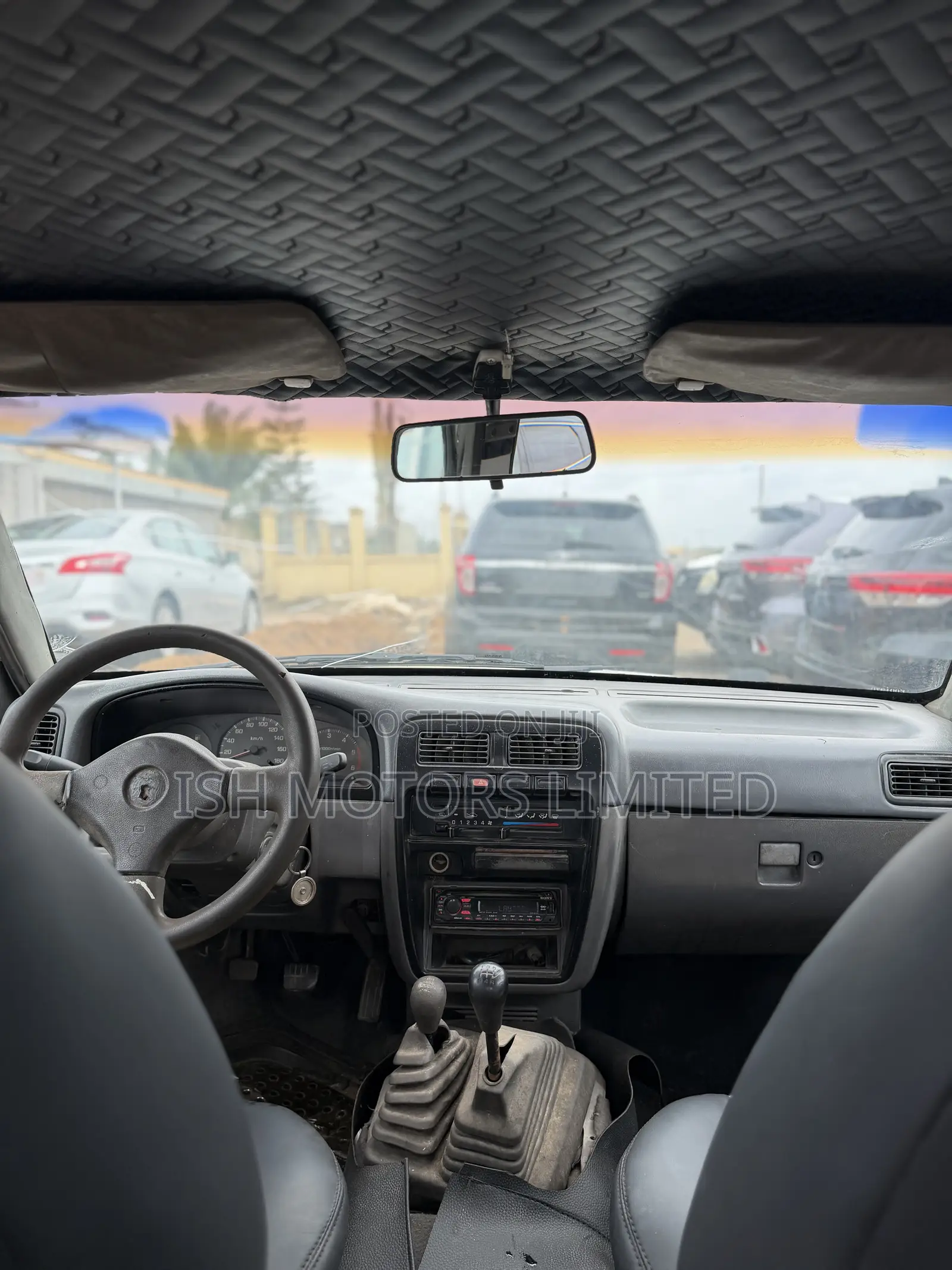 Nissan Hardbody 2000i 2006 White