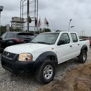 Nissan Hardbody 2000i 2006 White