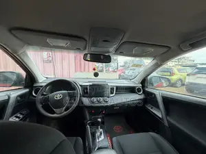 Toyota RAV4 LE AWD (2.5L 4cyl 6A) 2017 Red