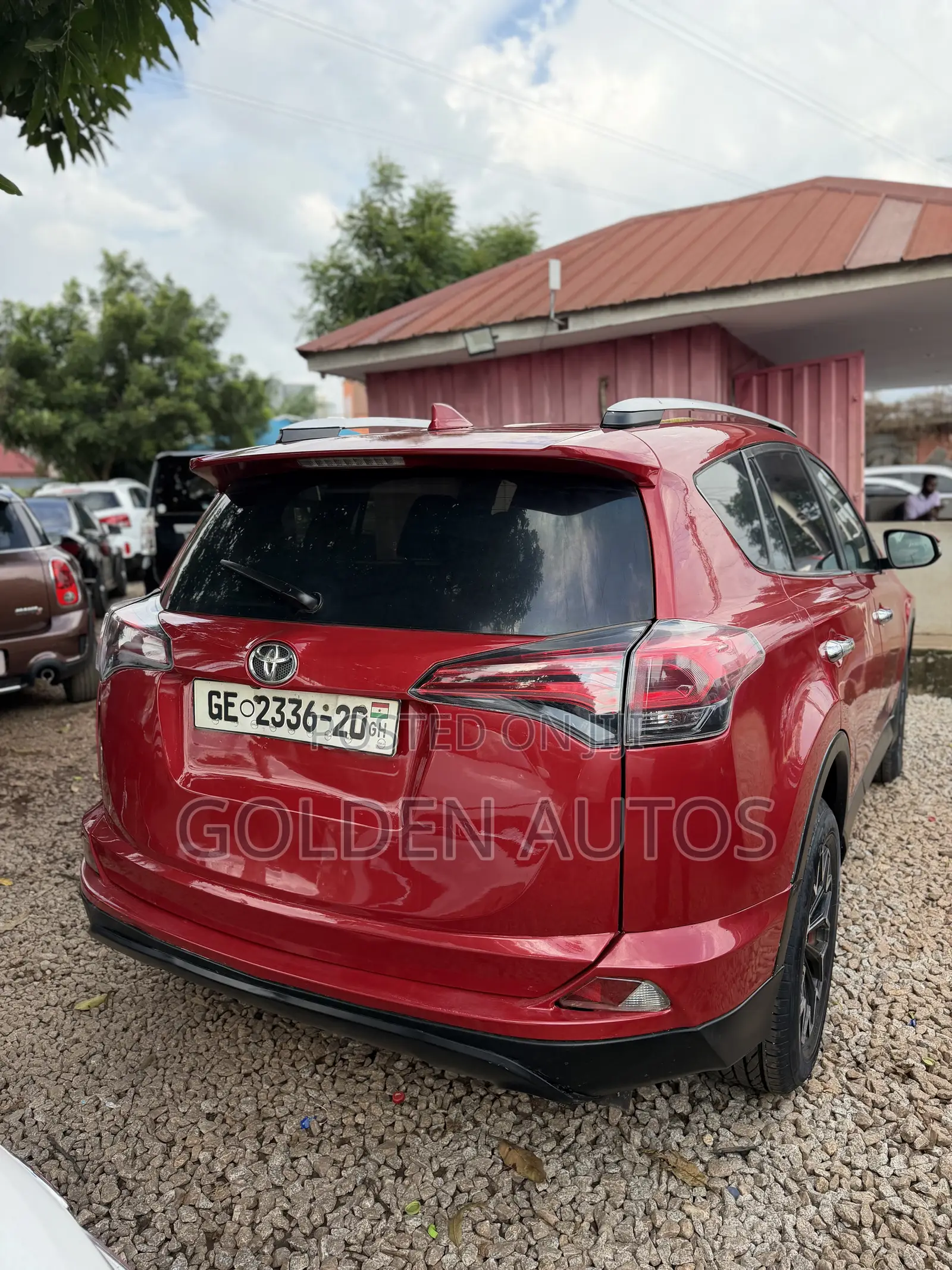 Toyota RAV4 LE AWD (2.5L 4cyl 6A) 2017 Red