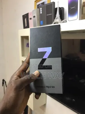 New Samsung Galaxy Z Flip3 5G 256 GB Black