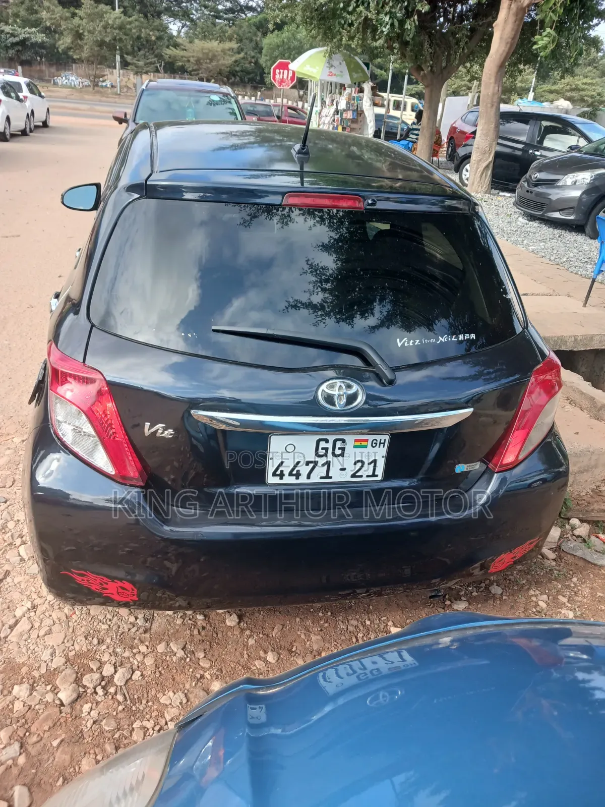 Toyota Vitz 1.3 FWD 5dr 2012 Black