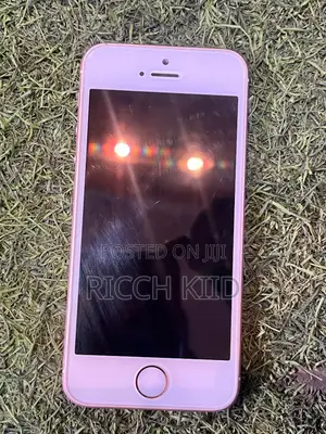 Apple iPhone SE 32 GB Rose Gold