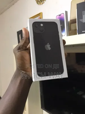 New Apple iPhone 13 128 GB Black