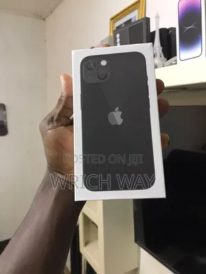 New Apple iPhone 13 128 GB Black