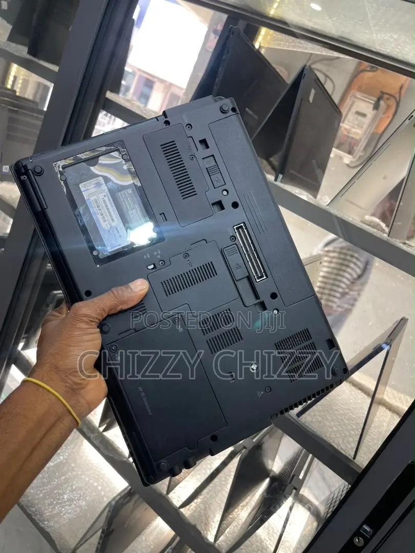 Laptop HP Compaq 8440p 4GB Intel Core i5 HDD 500GB