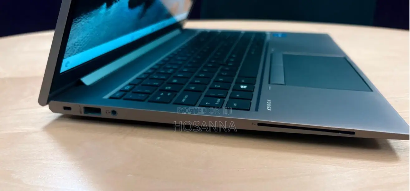 Laptop HP ZBook Firefly G8 24GB Intel Core i5 SSD 256GB