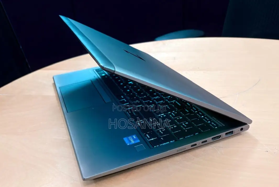 Laptop HP ZBook Firefly G8 24GB Intel Core i5 SSD 256GB