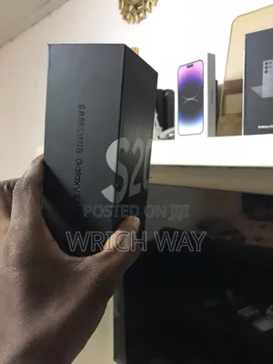 New Samsung Galaxy S20+ 128 GB Black