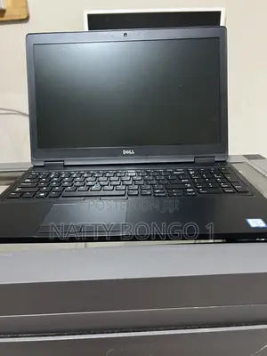 Laptop Dell Inspiron 15 5580 8GB Intel Core i5 SSD 256GB