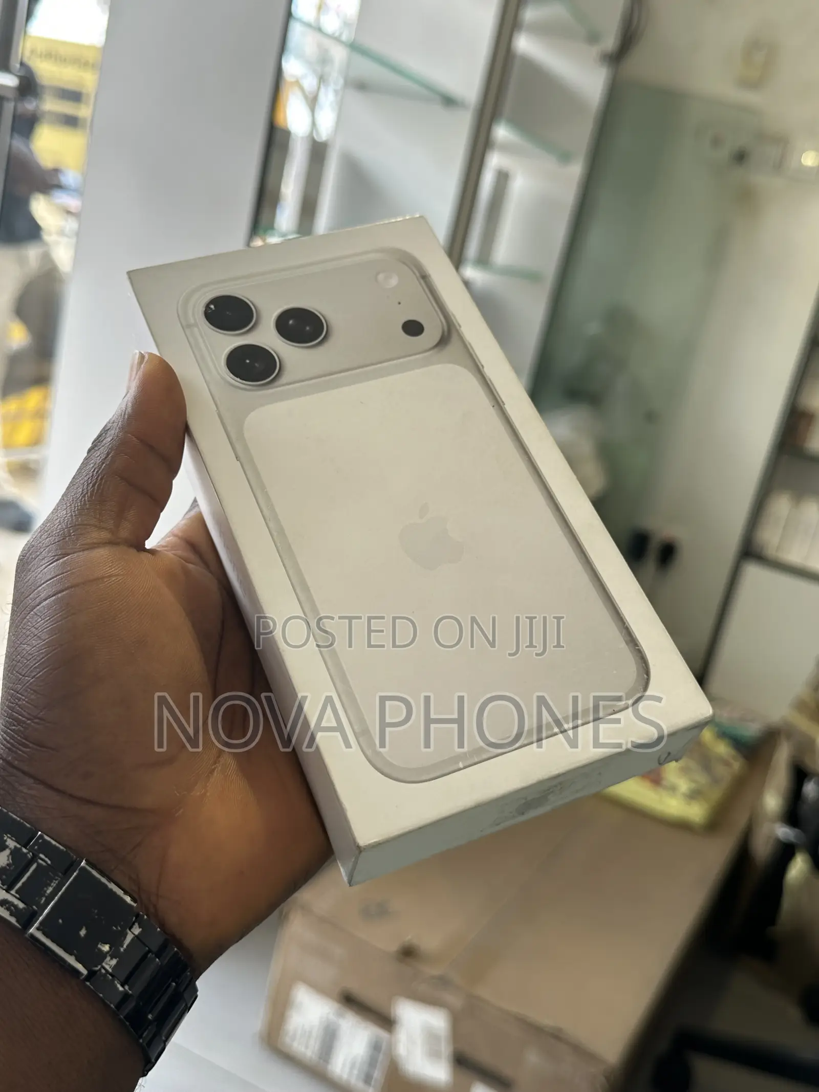New Apple iPhone 17 Pro Max 256 GB Silver