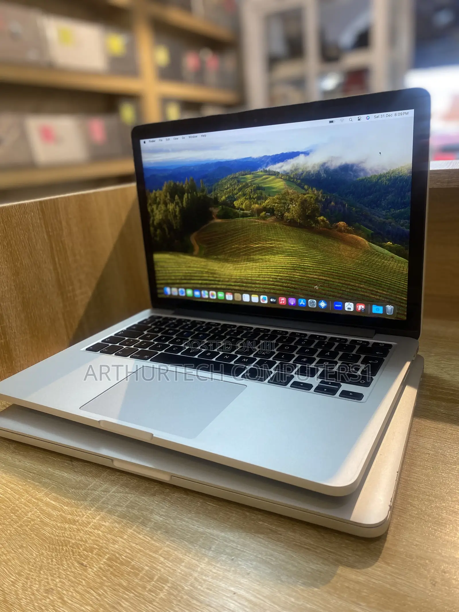 Laptop Apple MacBook Pro 2015 8GB Intel Core i5 SSD 256GB
