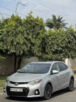 Toyota Corolla S 4dr Sedan (1.8L 4cyl CVT) 2015 Gray