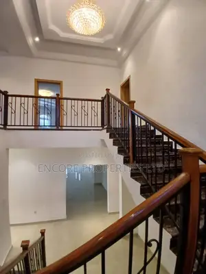 5bdrm House in East Legon for rent