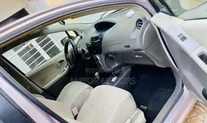 Toyota Vitz 1.0 FWD 5dr 2010 Gray