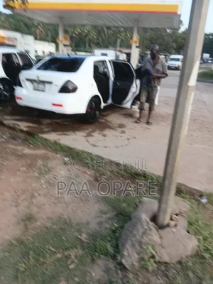 Nissan Tiida 2011 White